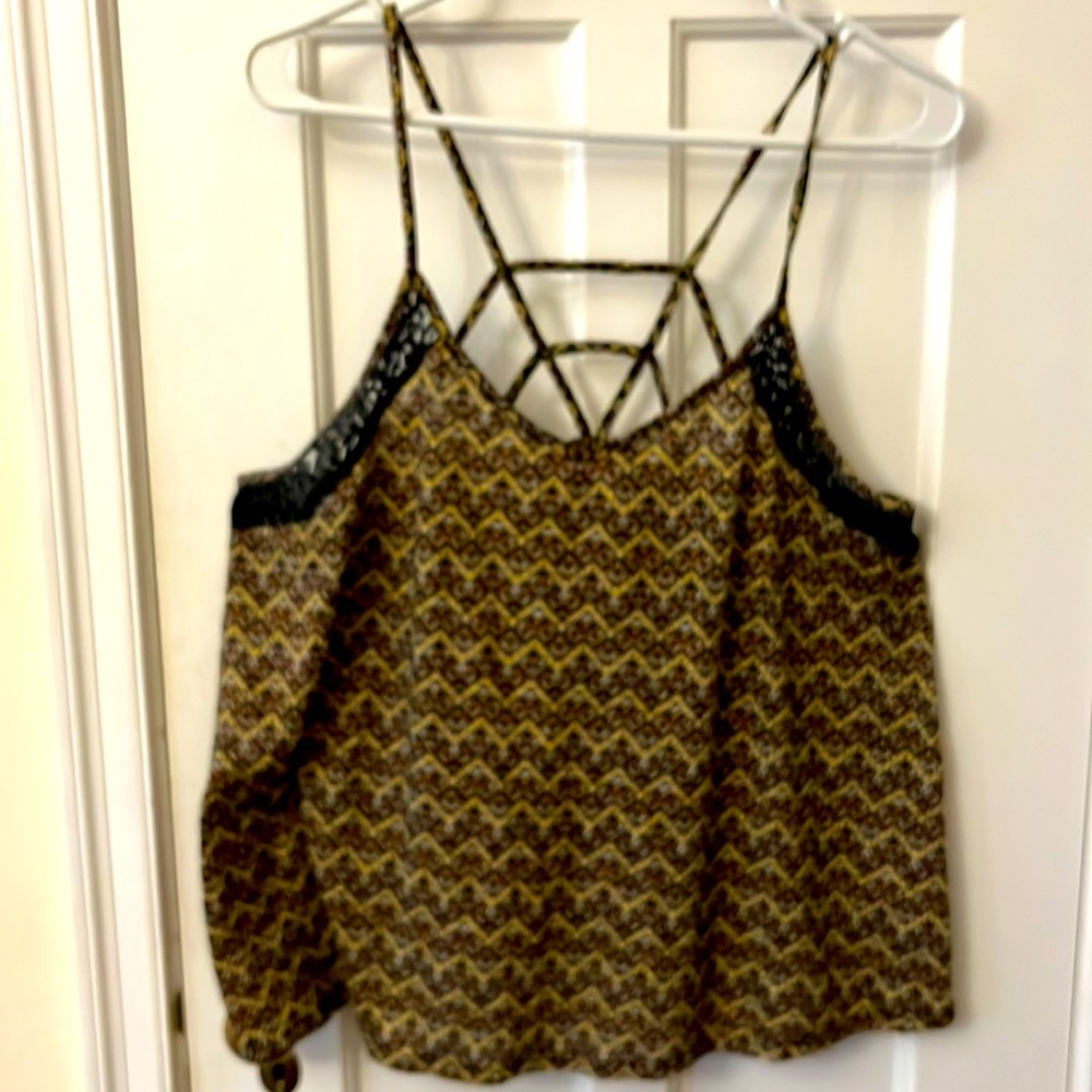 Strappy 2X lace trimmed tank